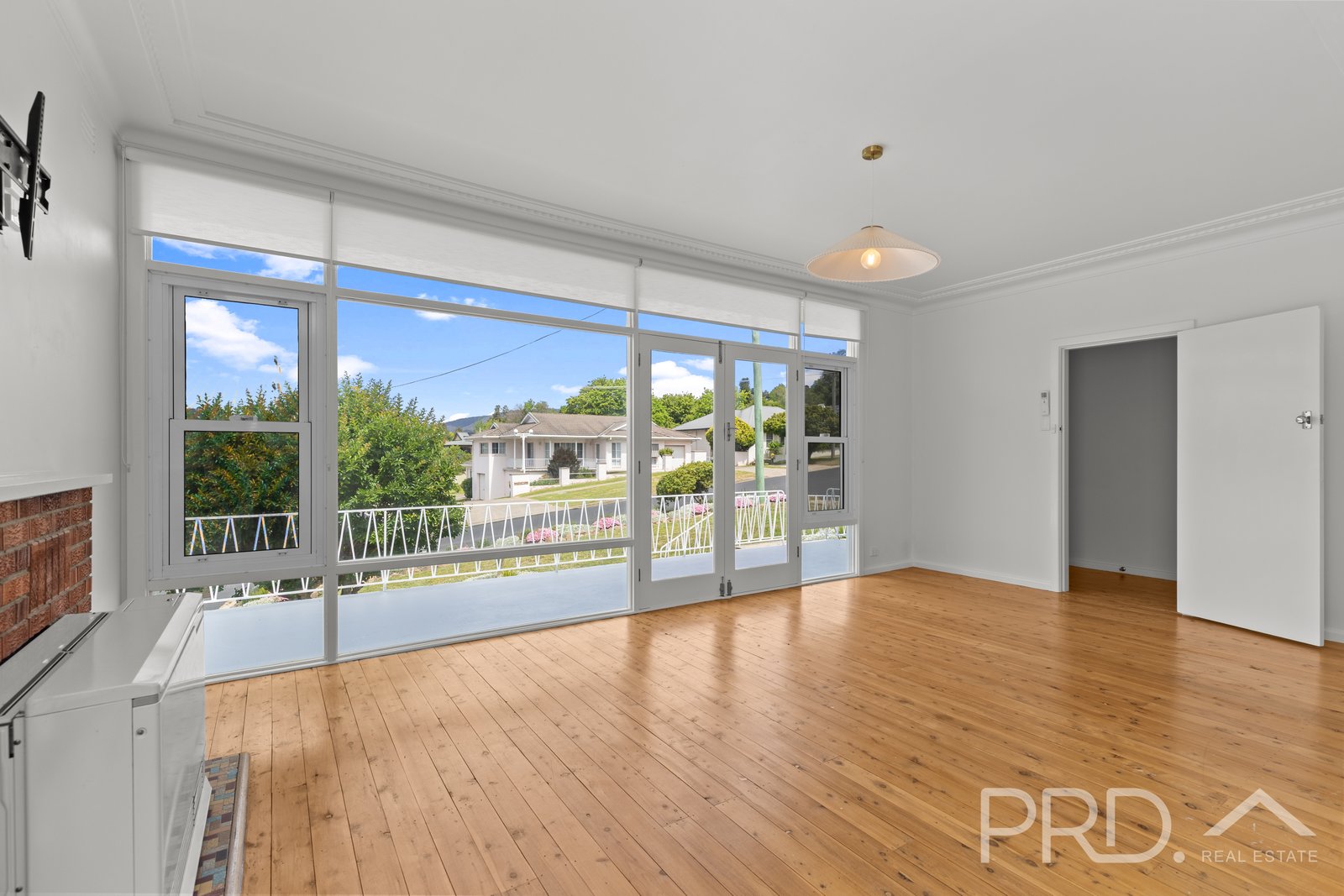 195 Wynyard Street TUMUT 17