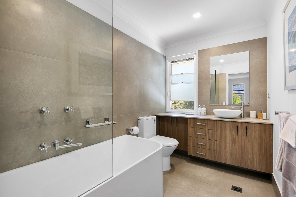 195/215 Cottesloe Drive Mermaid Waters 13