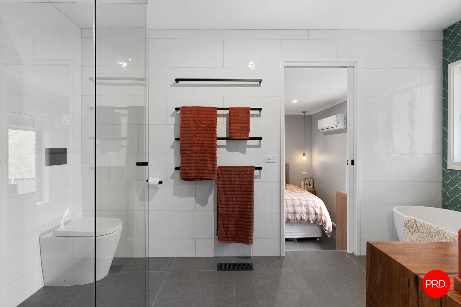 196 Aspinall Street KANGAROO FLAT 12