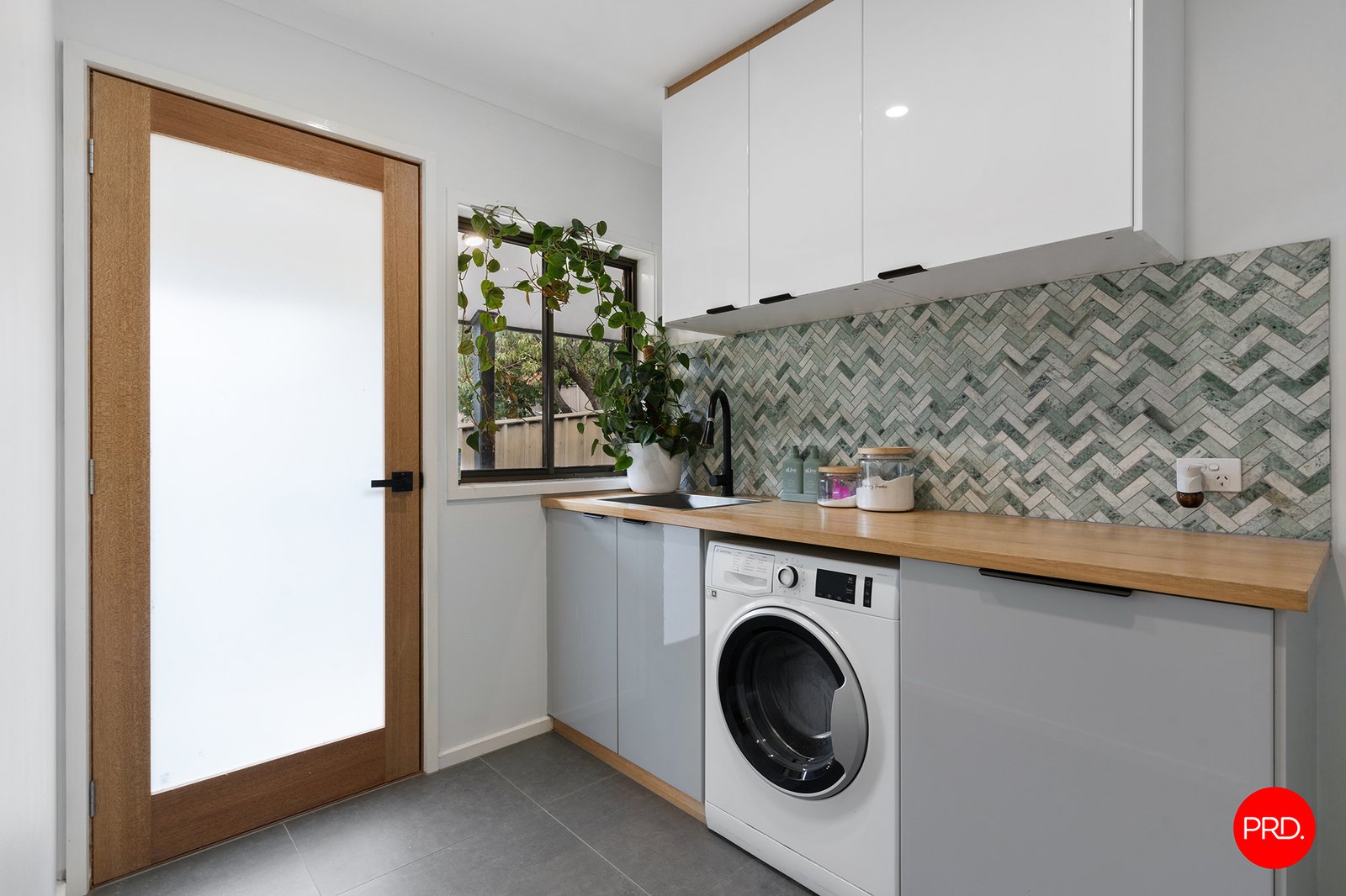 196 Aspinall Street KANGAROO FLAT 17