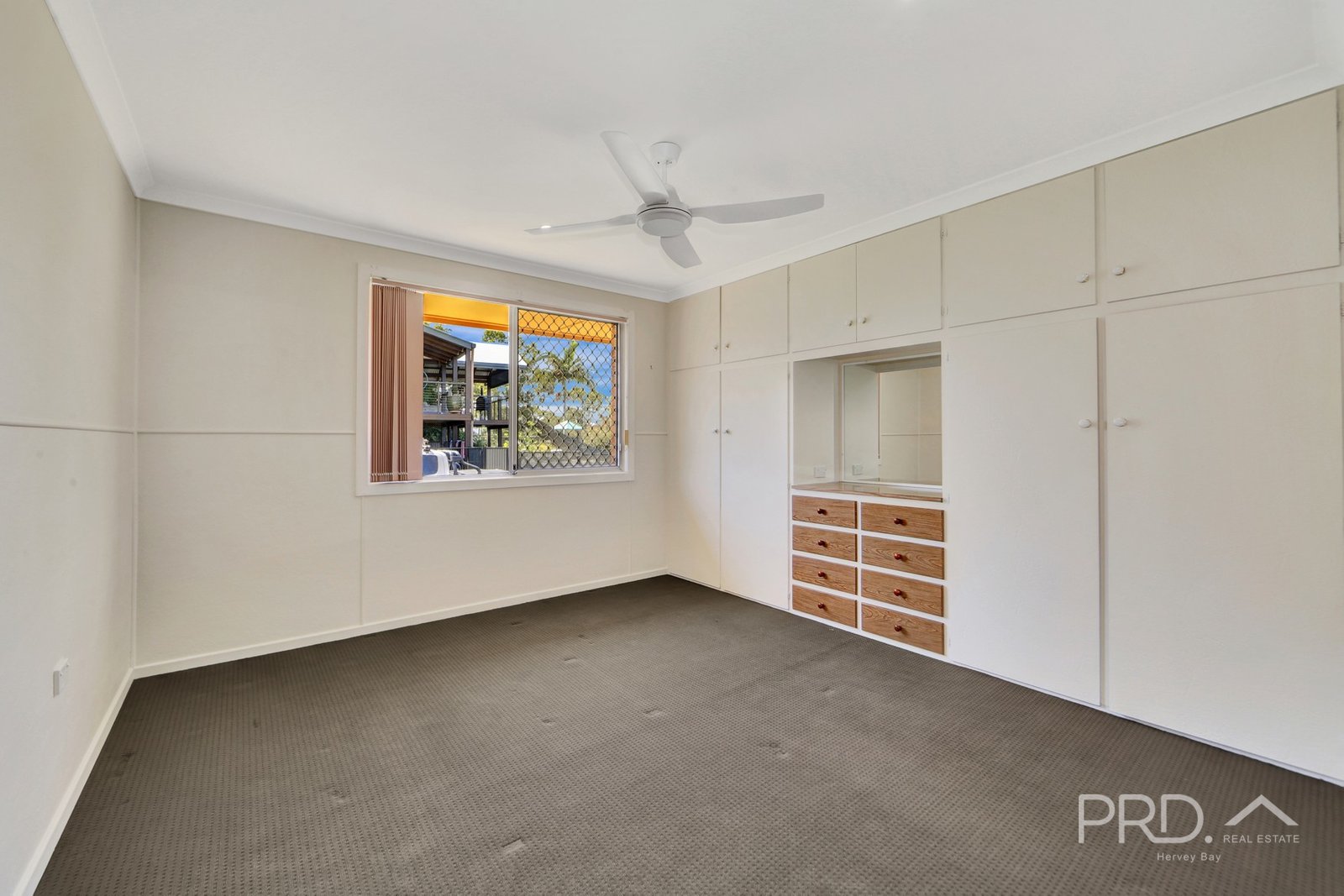 196 Esplanade  POINT VERNON 15