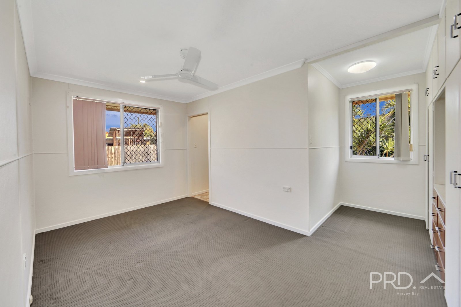 196 Esplanade  POINT VERNON 17