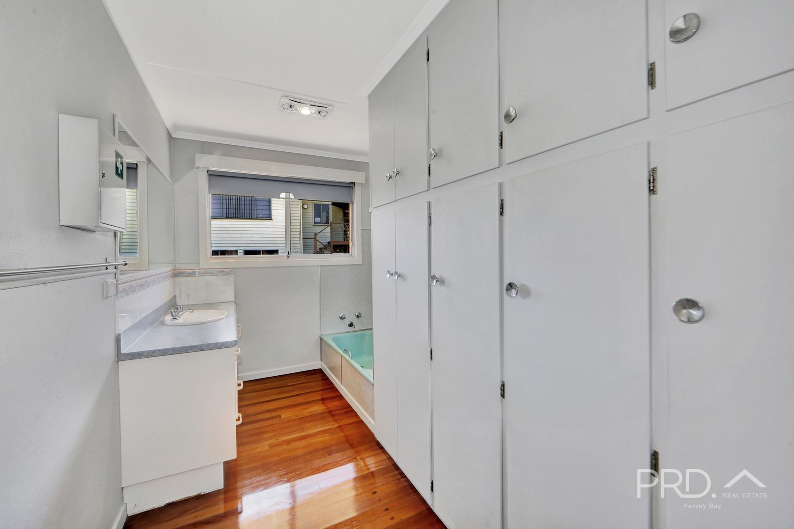 196 Esplanade  POINT VERNON 18