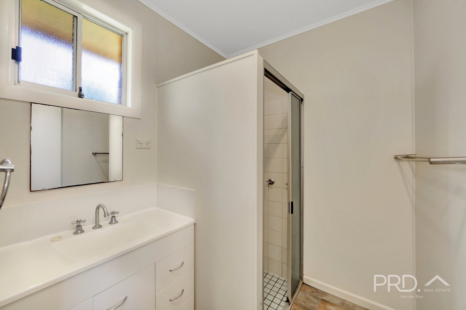 196 Esplanade  POINT VERNON 19