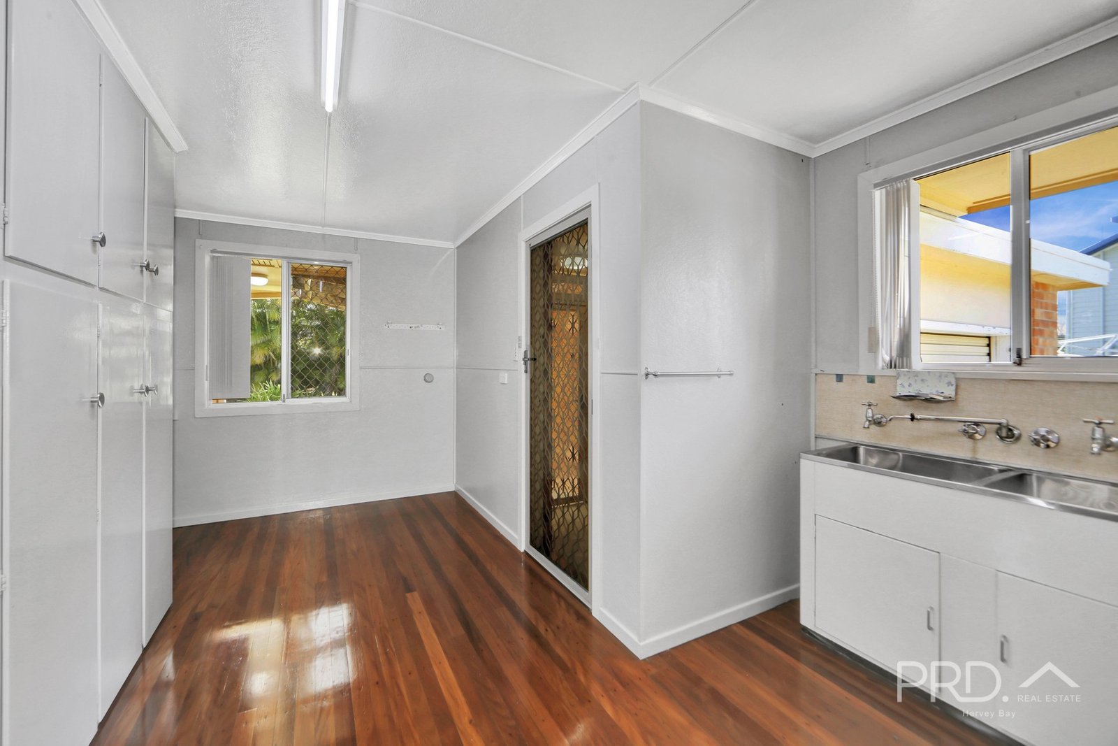 196 Esplanade  POINT VERNON 20