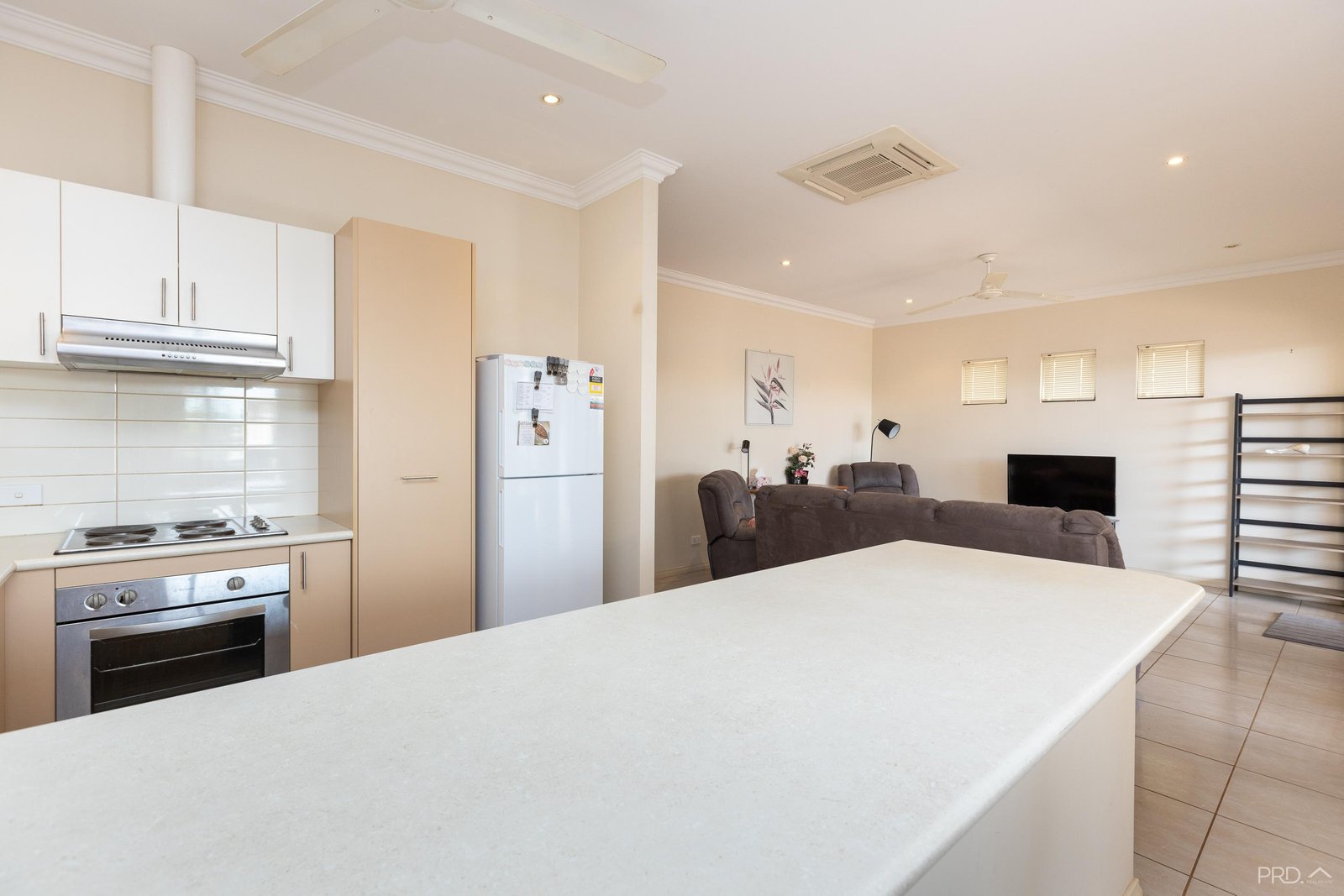 19/6 Ibis Way DJUGUN 2