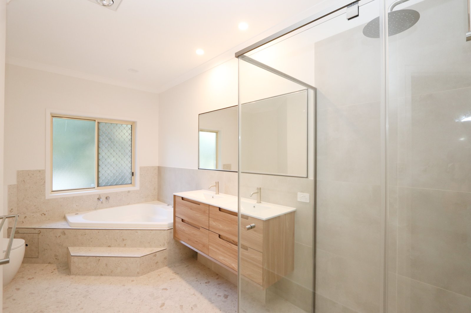 19/60-76 Caseys Road HOPE ISLAND 10