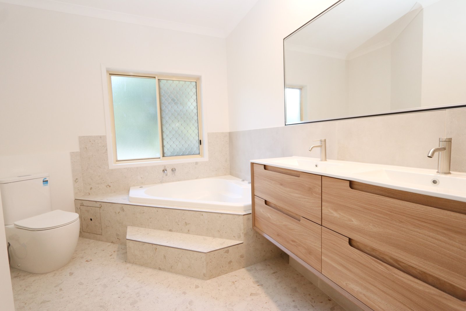 19/60-76 Caseys Road HOPE ISLAND 11