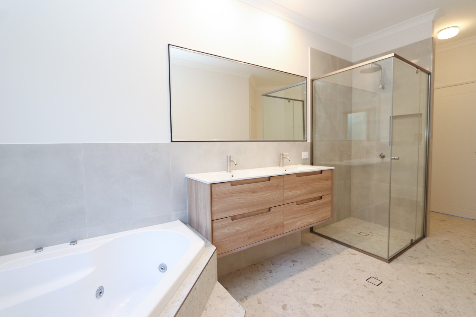 19/60-76 Caseys Road HOPE ISLAND 12