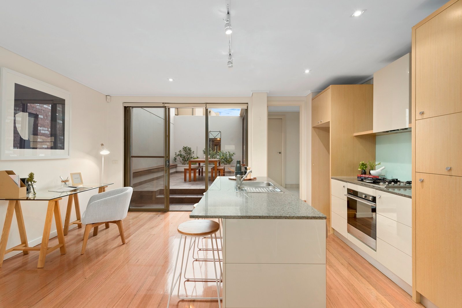 Gallery: 1/97 Cruikshank Street