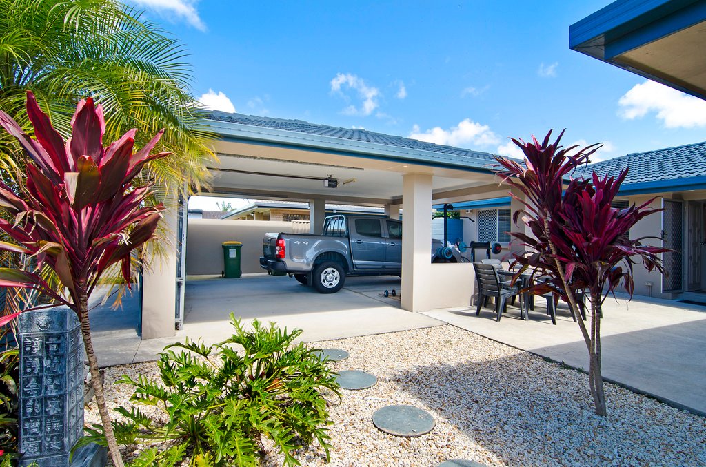 197 Mallawa Drive PALM BEACH 12