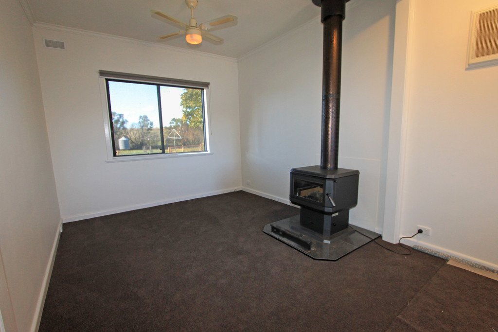 1971 Creswick-Newstead Road CAMPBELLTOWN 3