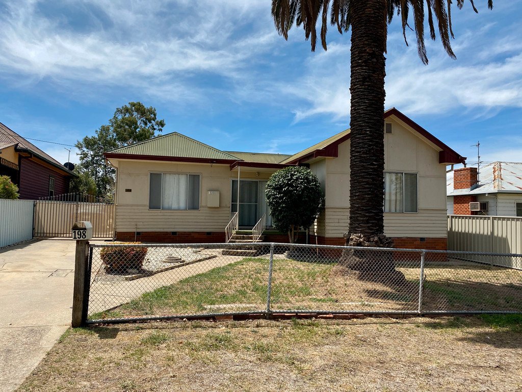 198 Alexandra Street EAST ALBURY 13