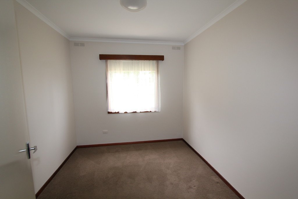 198 Yarrowee Street SEBASTOPOL 8