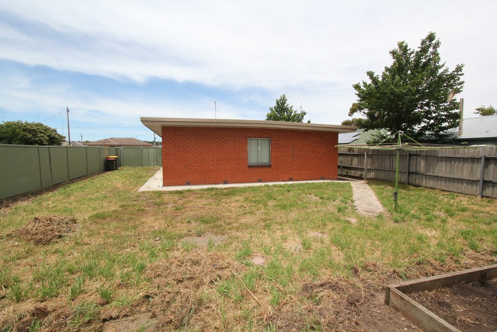 198 Yarrowee Street SEBASTOPOL 13