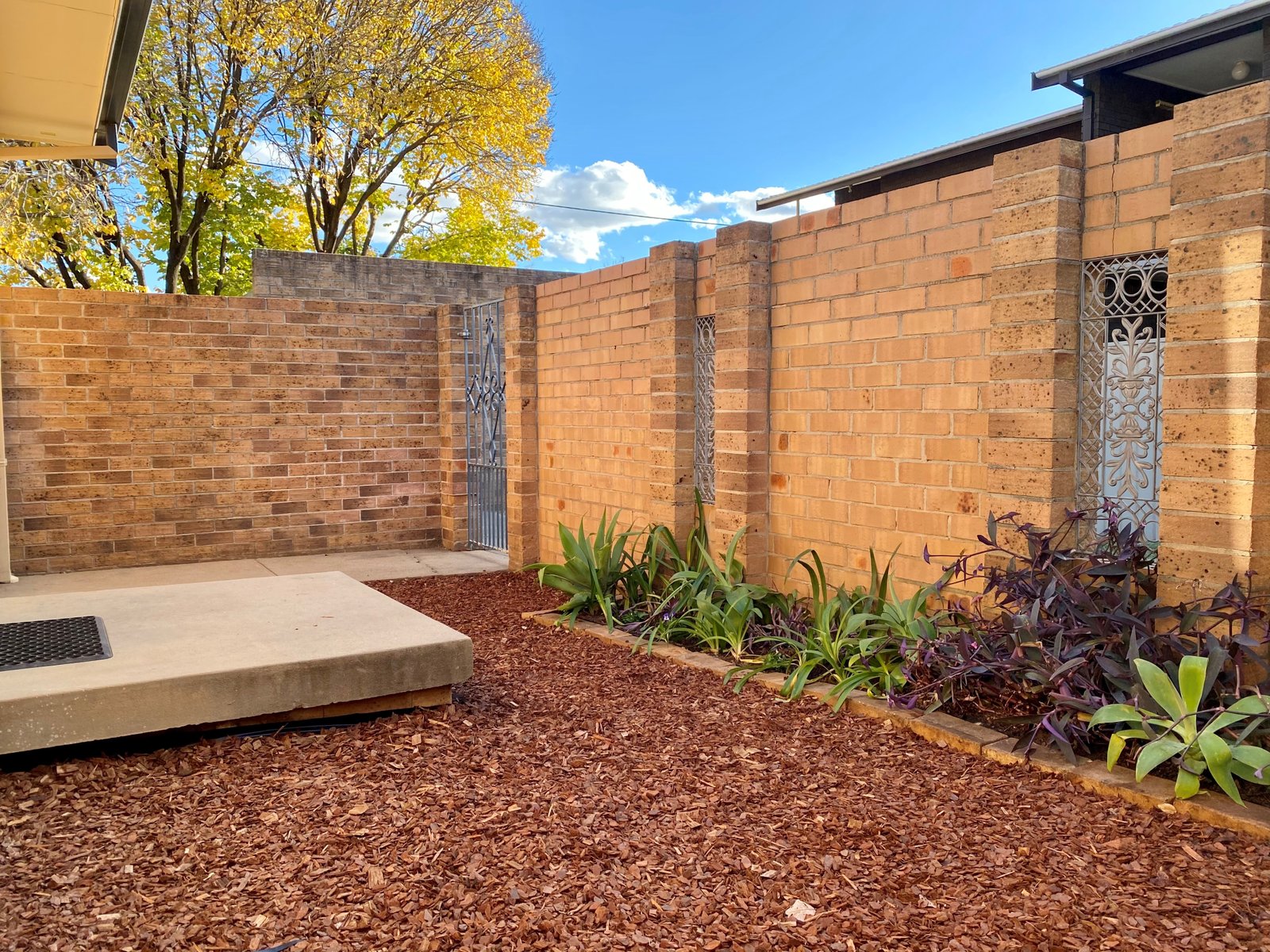 1/98a Carthage Street TAMWORTH 2