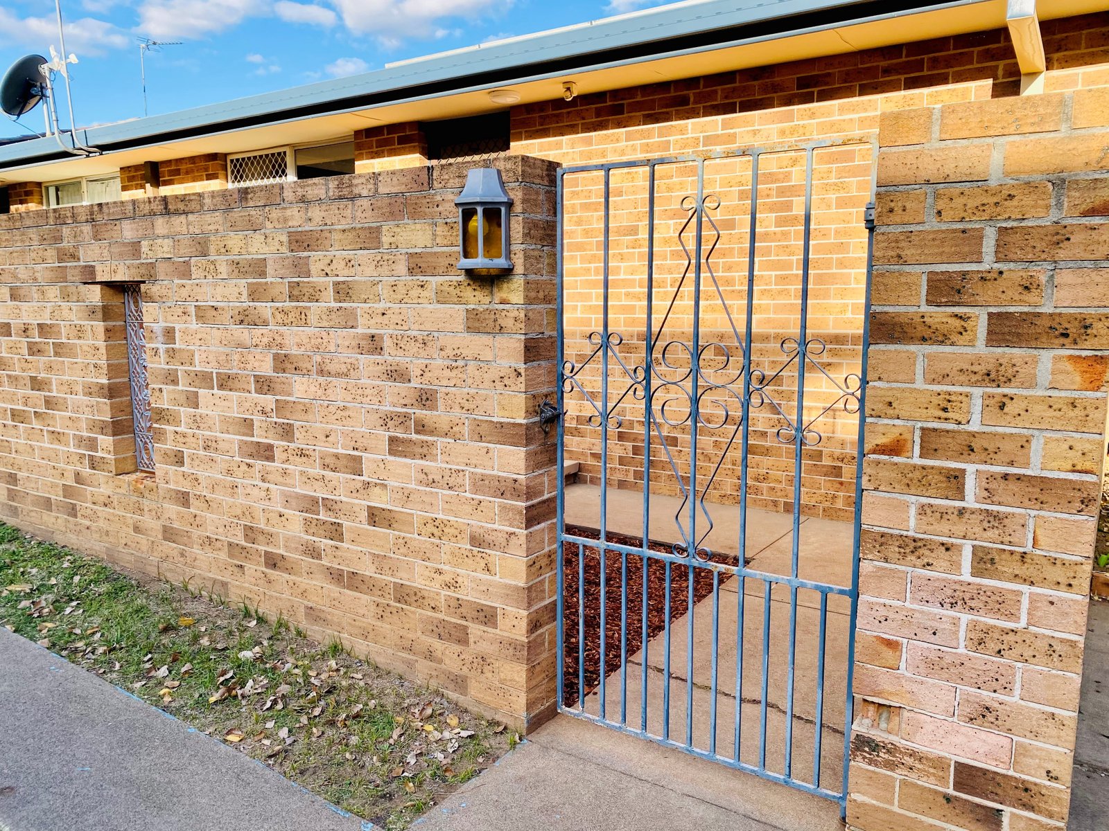 1/98a Carthage Street TAMWORTH 6
