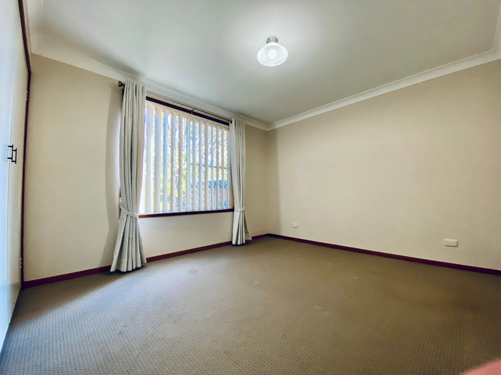 1/98a Carthage Street TAMWORTH 19
