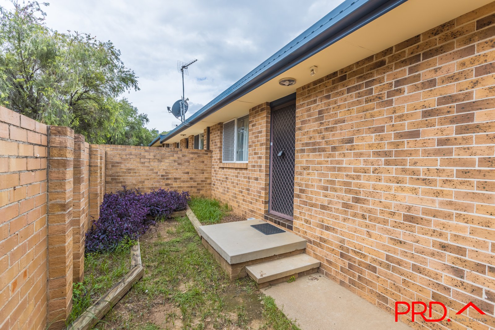 1/98A Carthage Street TAMWORTH 3