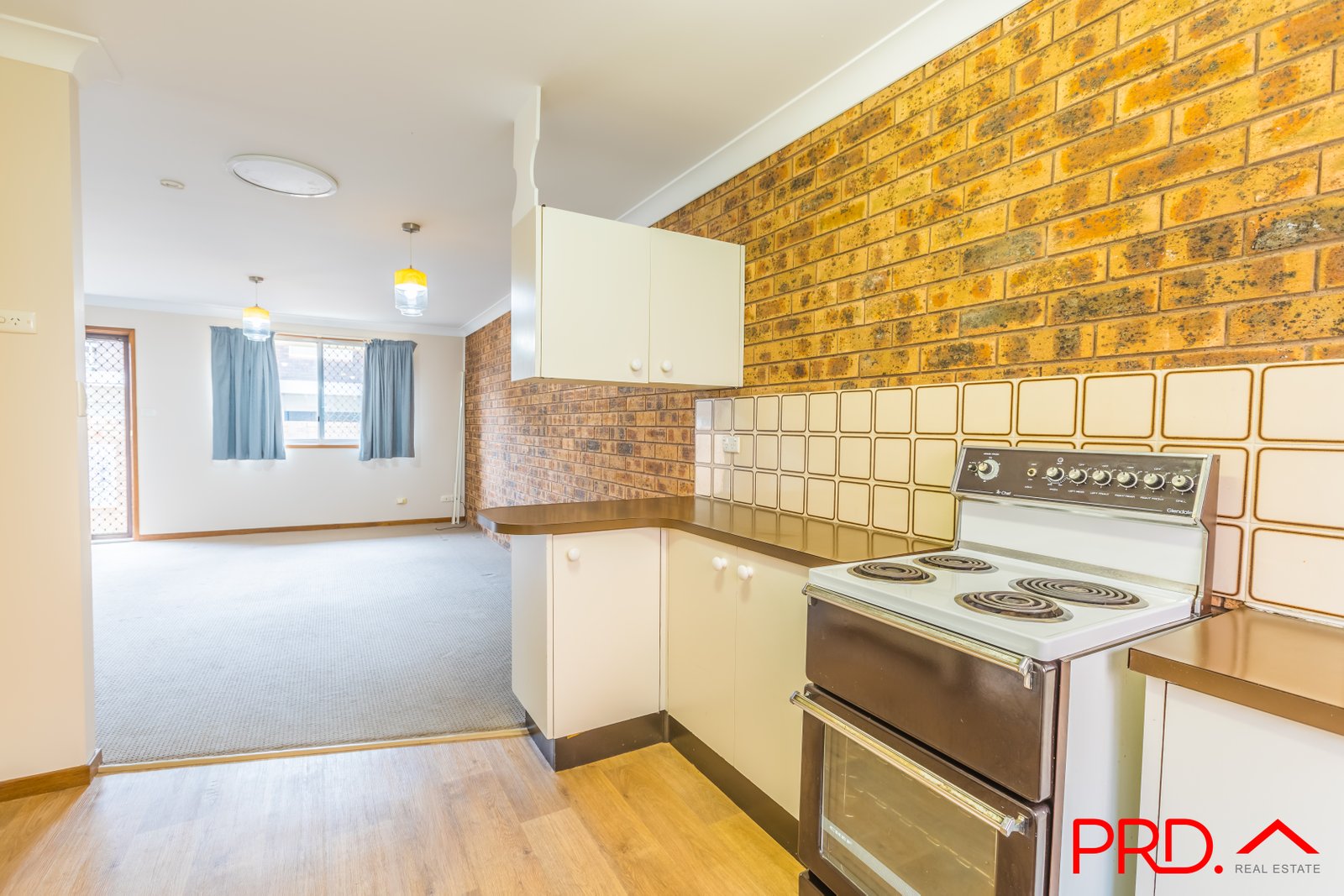 1/98A Carthage Street TAMWORTH 5