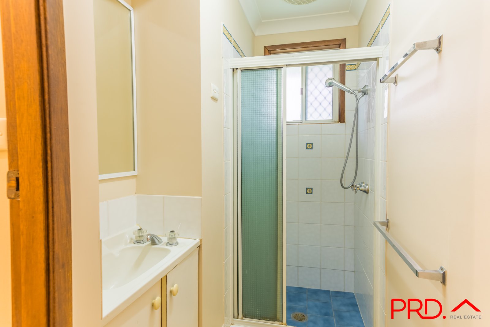 1/98A Carthage Street TAMWORTH 9