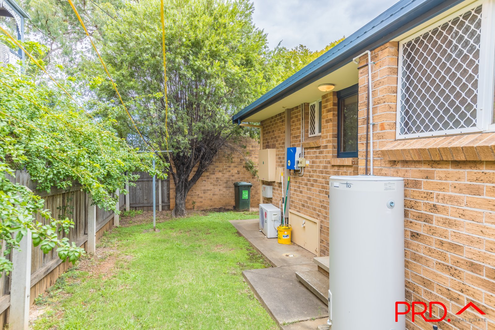 1/98A Carthage Street TAMWORTH 13