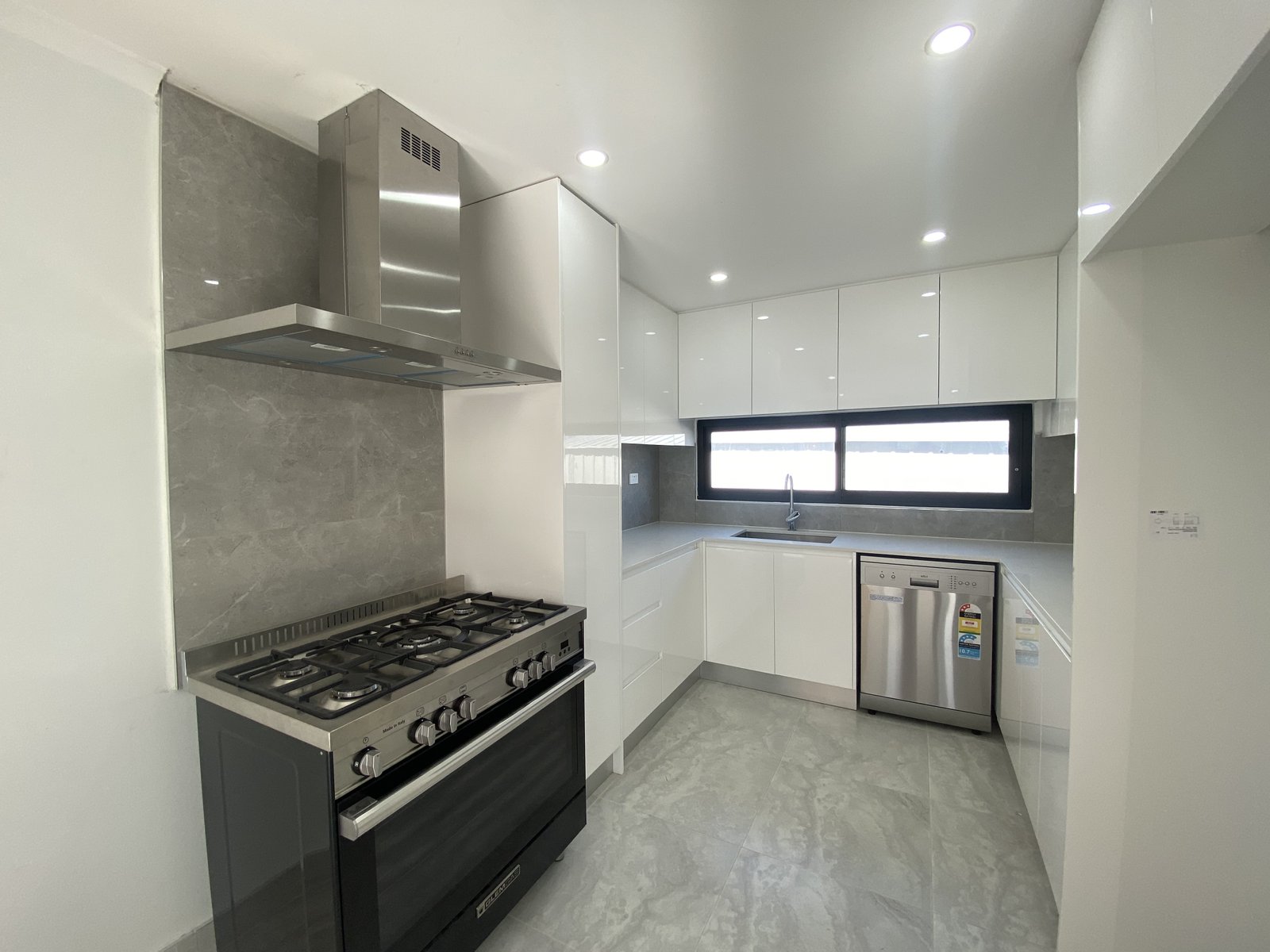 198a Elizabeth Drive ASHCROFT 1