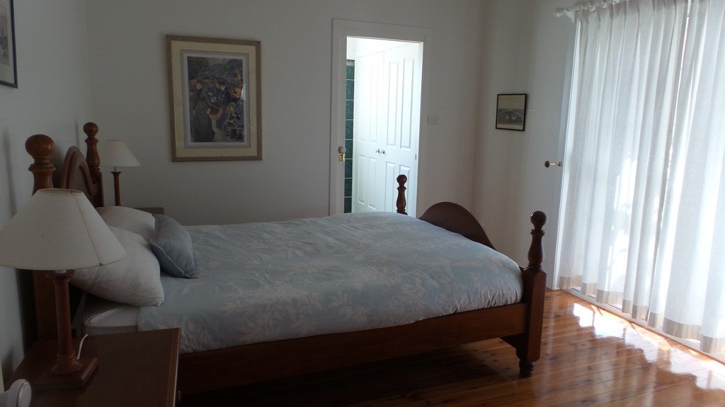 199 Echo Hills Road TAMWORTH 9