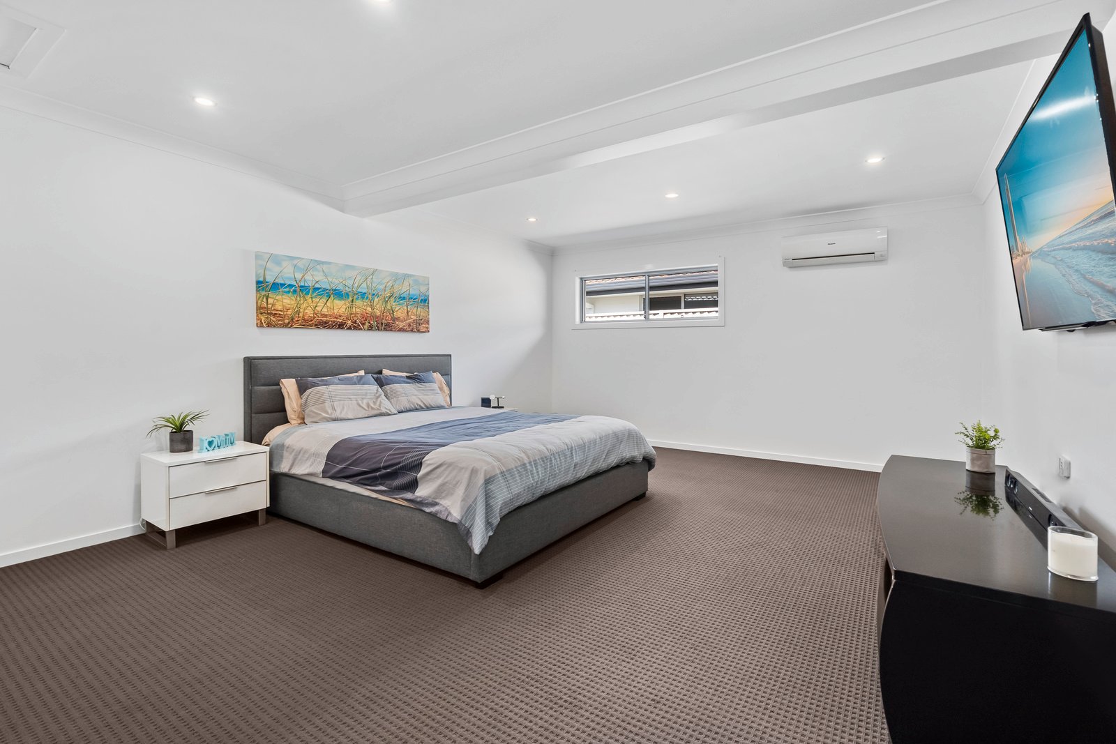 199 Mallawa Drive PALM BEACH 10