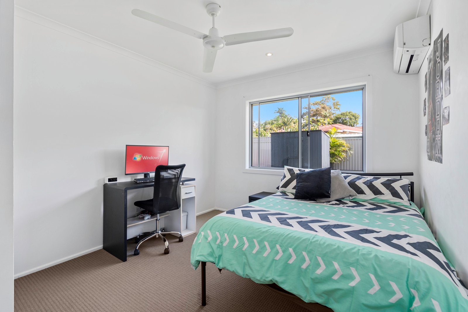 199 Mallawa Drive PALM BEACH 14