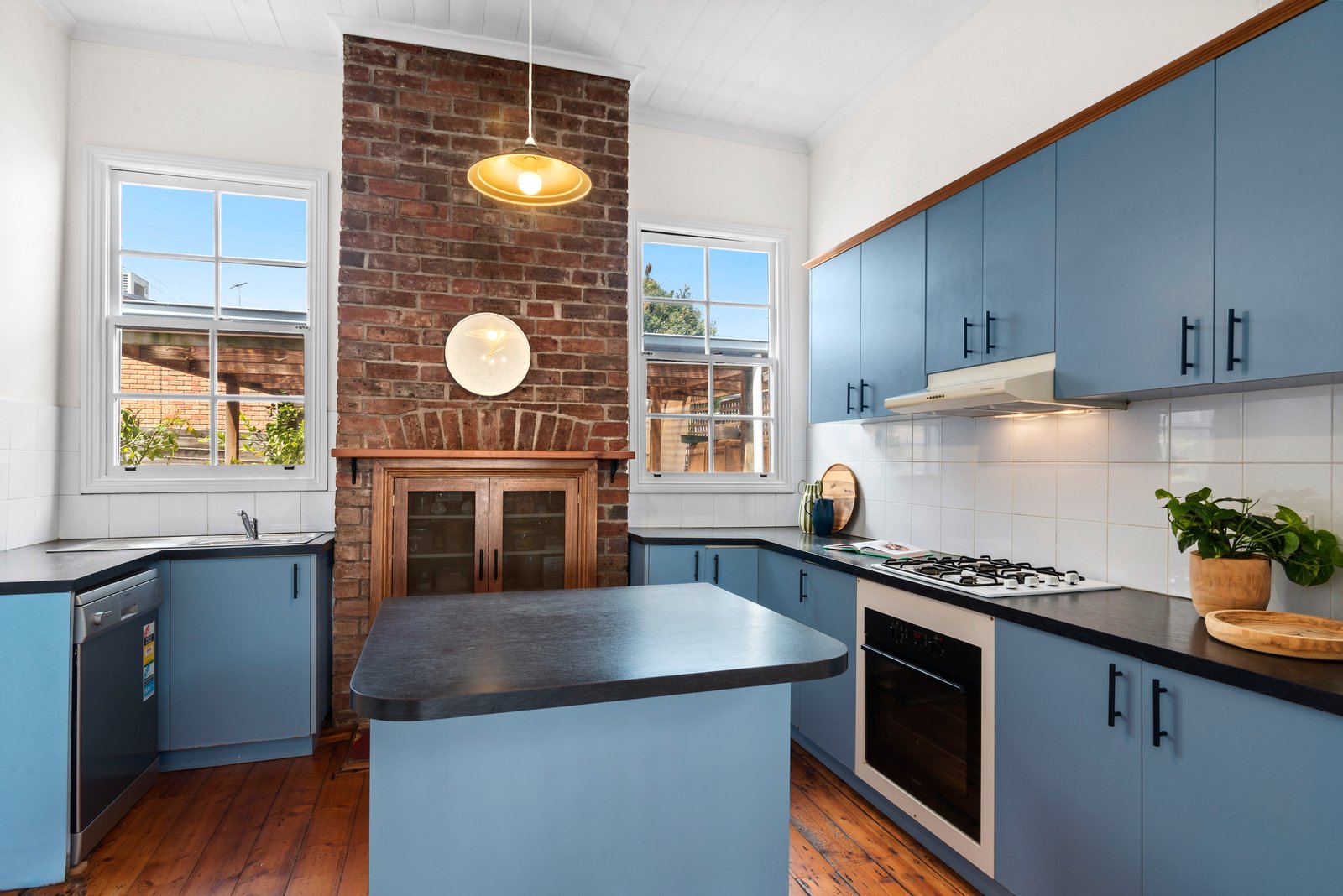 Gallery: 199 Yarra Street