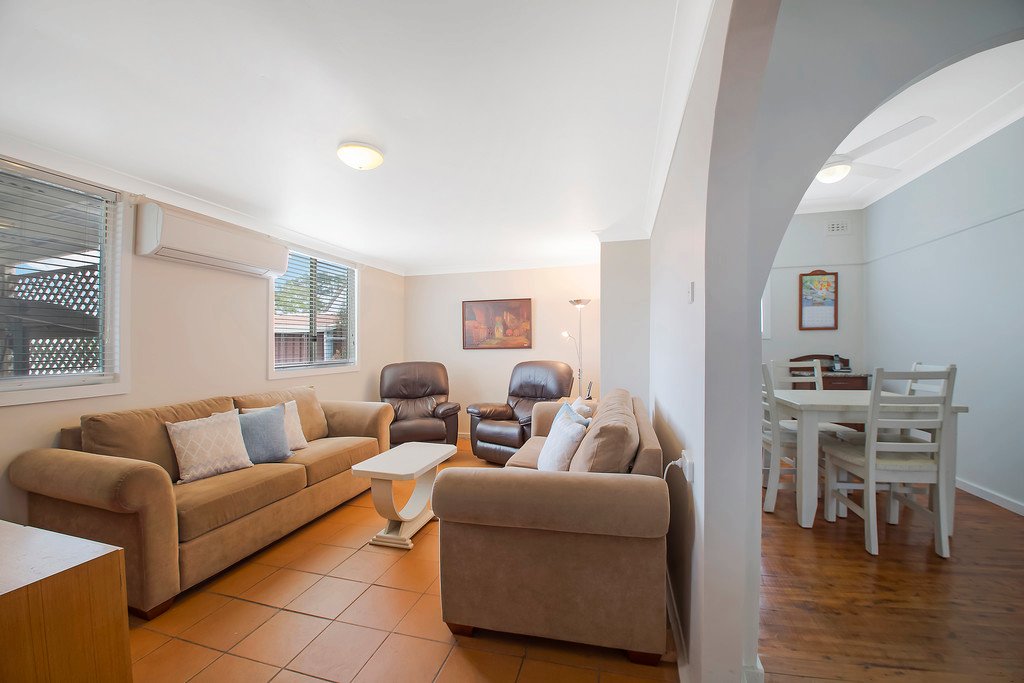19A DALWOOD RD  EAST BRANXTON 13
