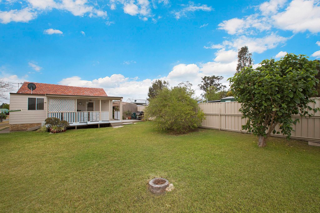 19A DALWOOD RD  EAST BRANXTON 14