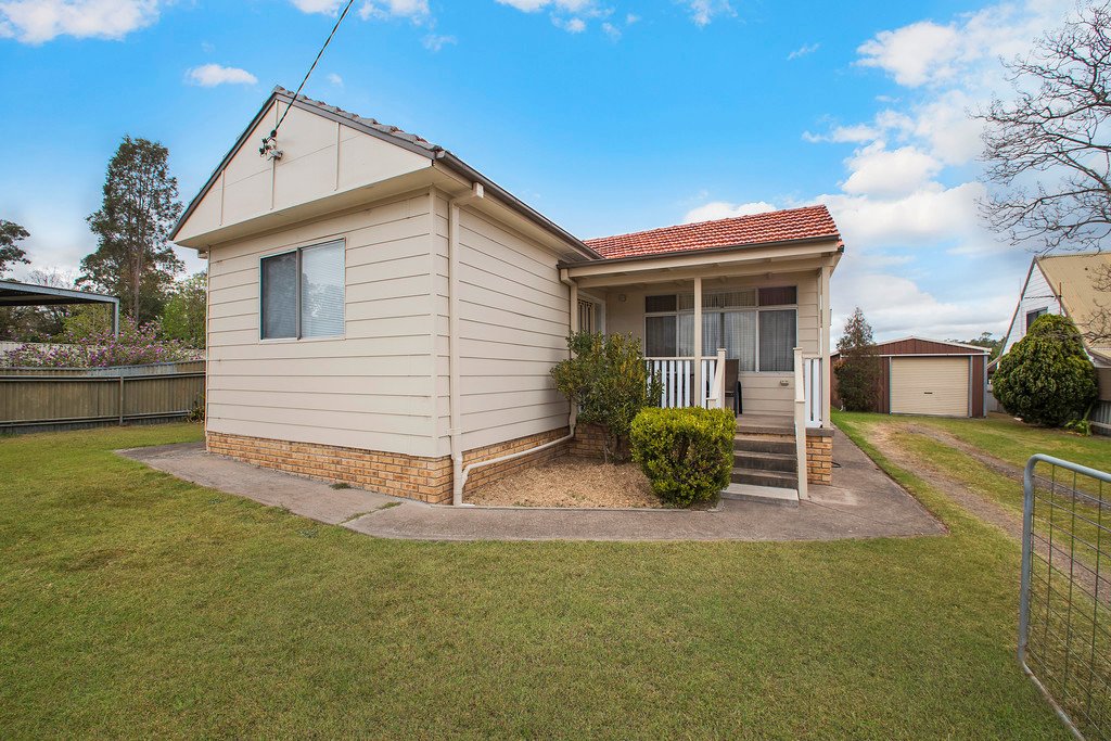 19A DALWOOD RD  EAST BRANXTON 16