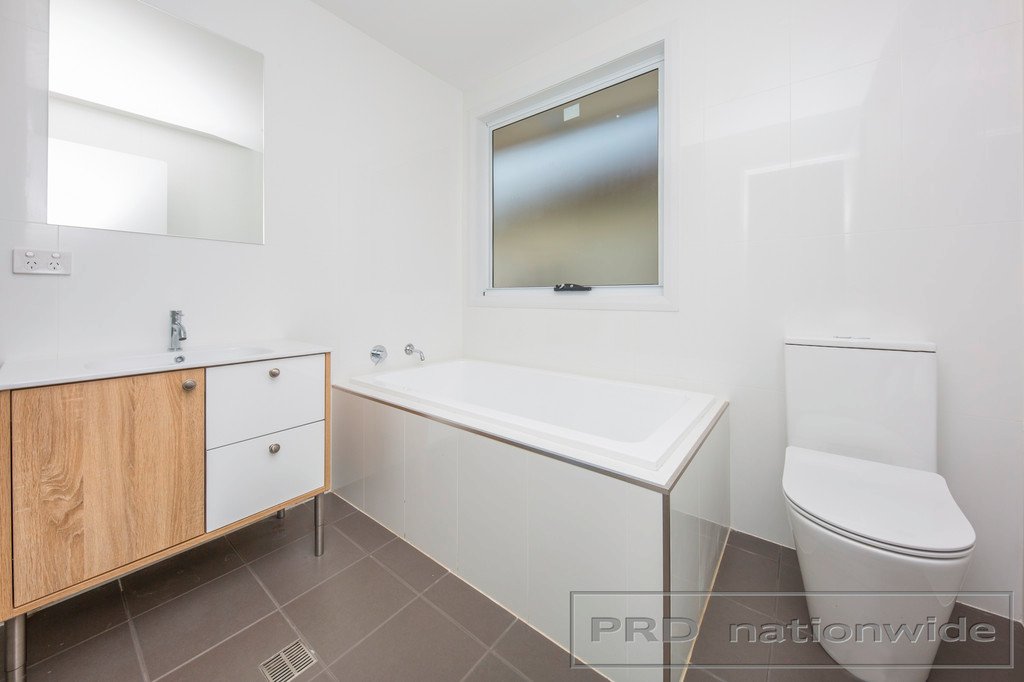 19a Glenroy Street THORNTON 16