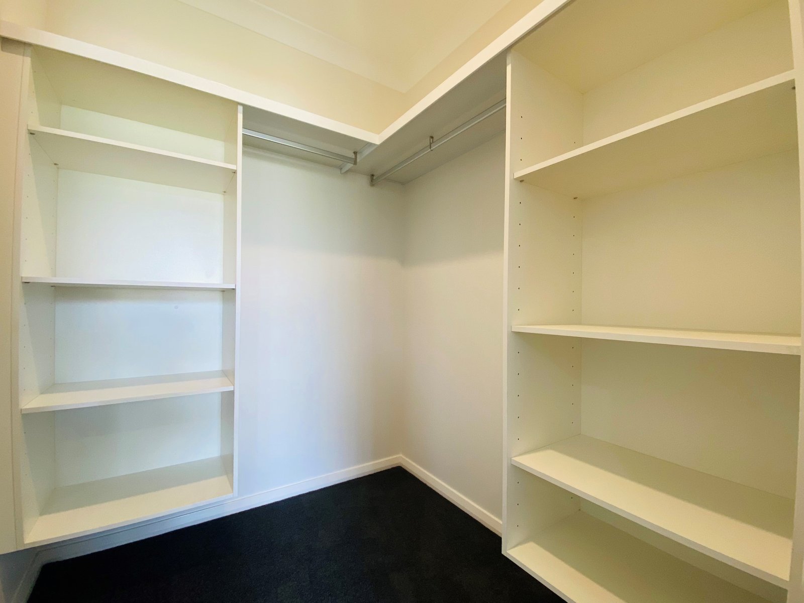 19a Ibis Street TAMWORTH 3