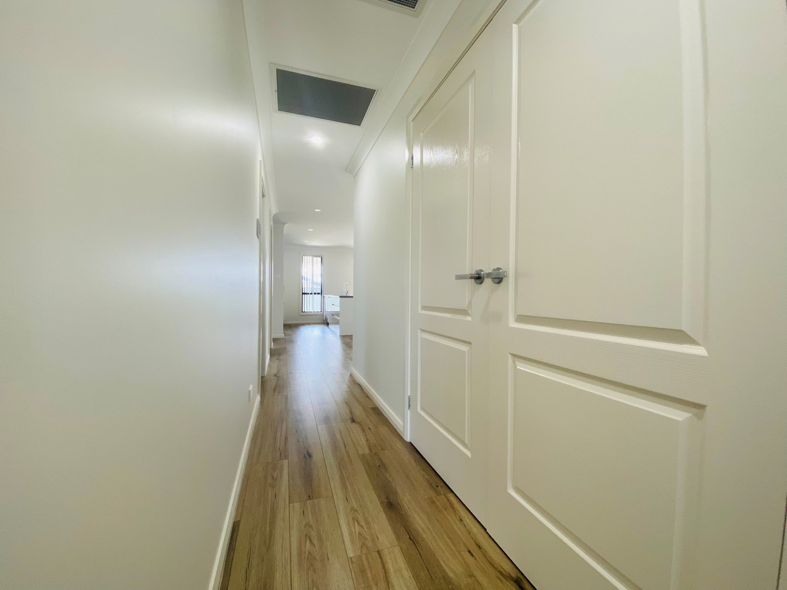 19a Ibis Street TAMWORTH 5