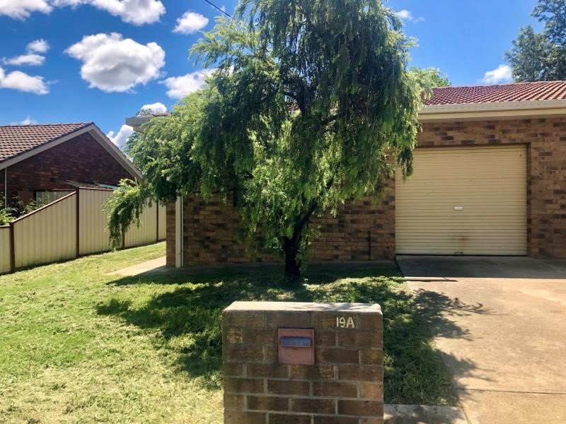 19a Maxwell Street TAMWORTH 1