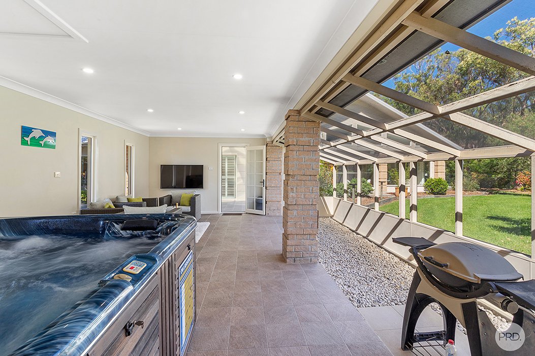 19a Tanilba Ave  TANILBA BAY 33