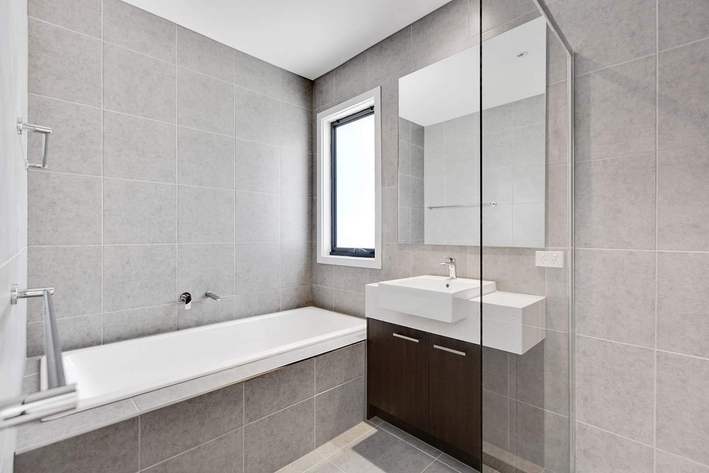 Gallery: 19a Ti-Tree Crescent