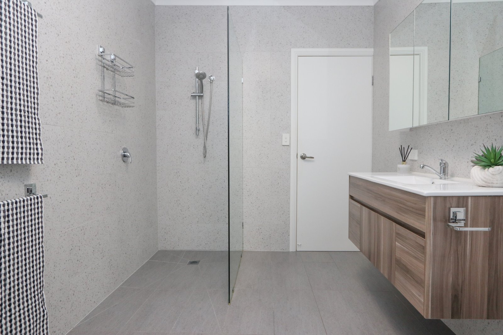 19a/66-86 Siganto Drive HELENSVALE 13