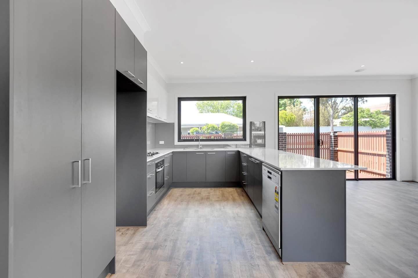 Gallery: 19b Ti Tree Crescent