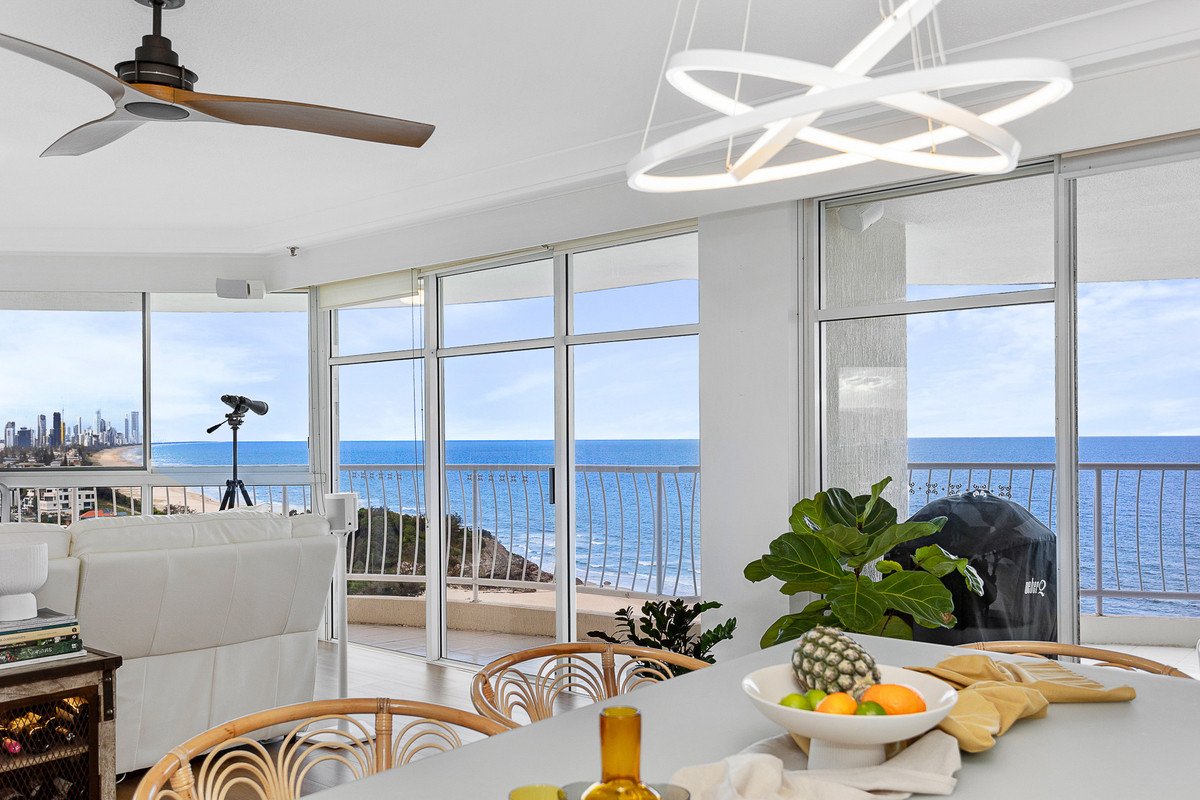 19E/238 The Esplanade Burleigh Heads 2