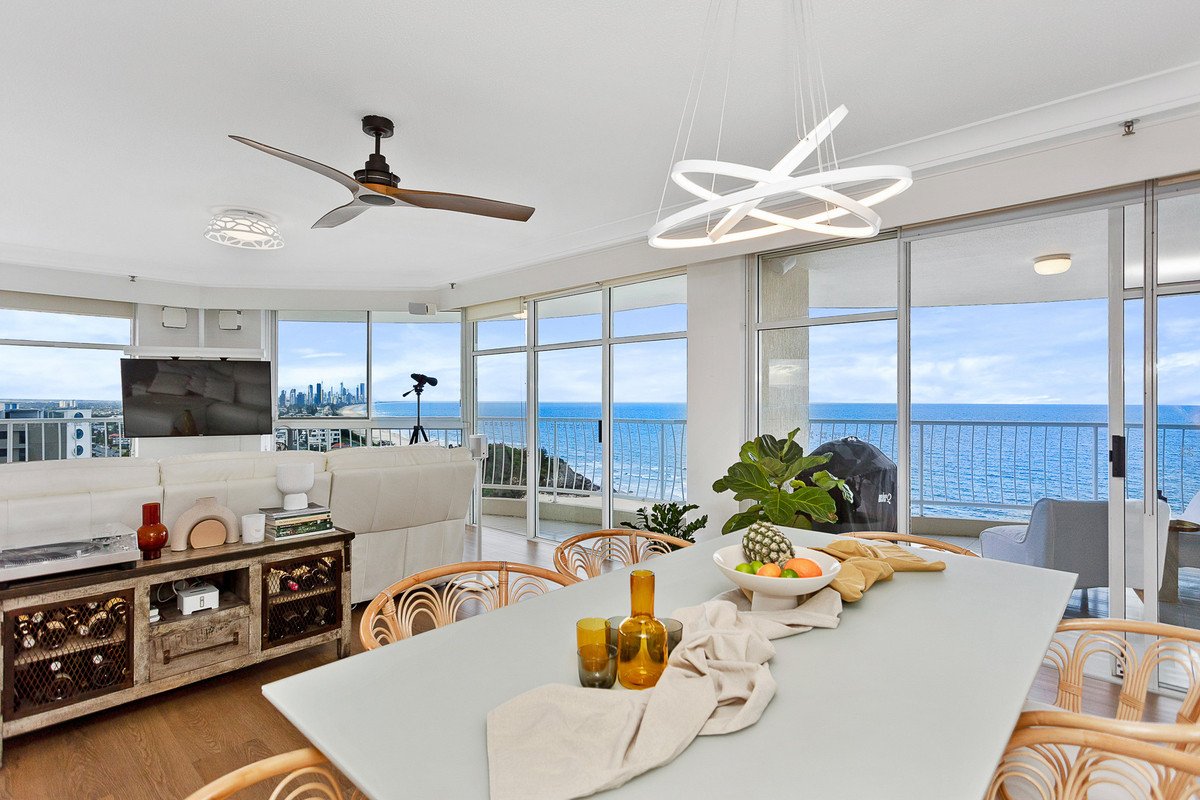 19E/238 The Esplanade Burleigh Heads 4