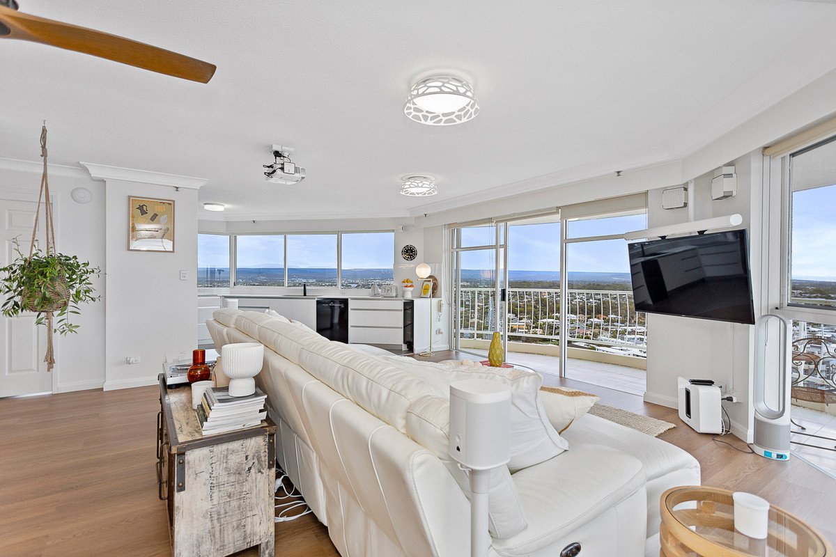 19E/238 The Esplanade Burleigh Heads 5