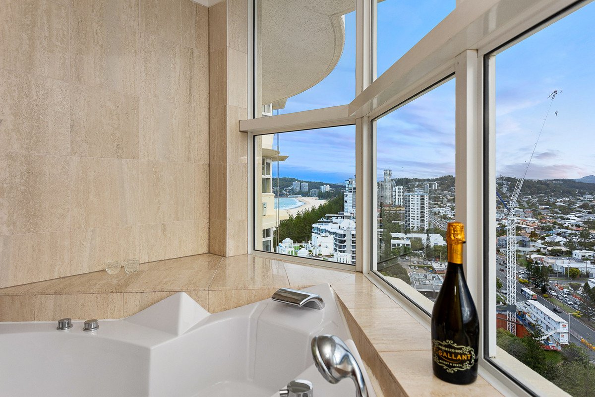 19E/238 The Esplanade Burleigh Heads 12