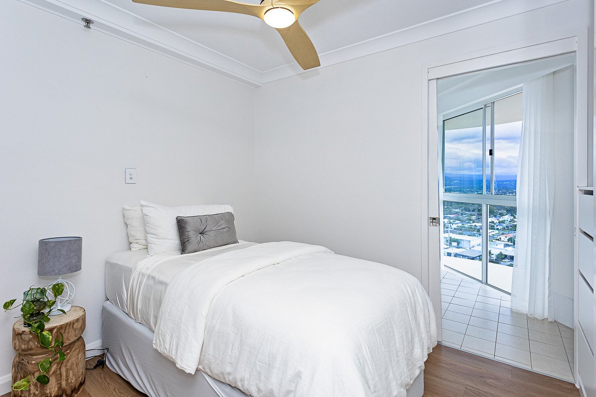 19E/238 The Esplanade Burleigh Heads 13