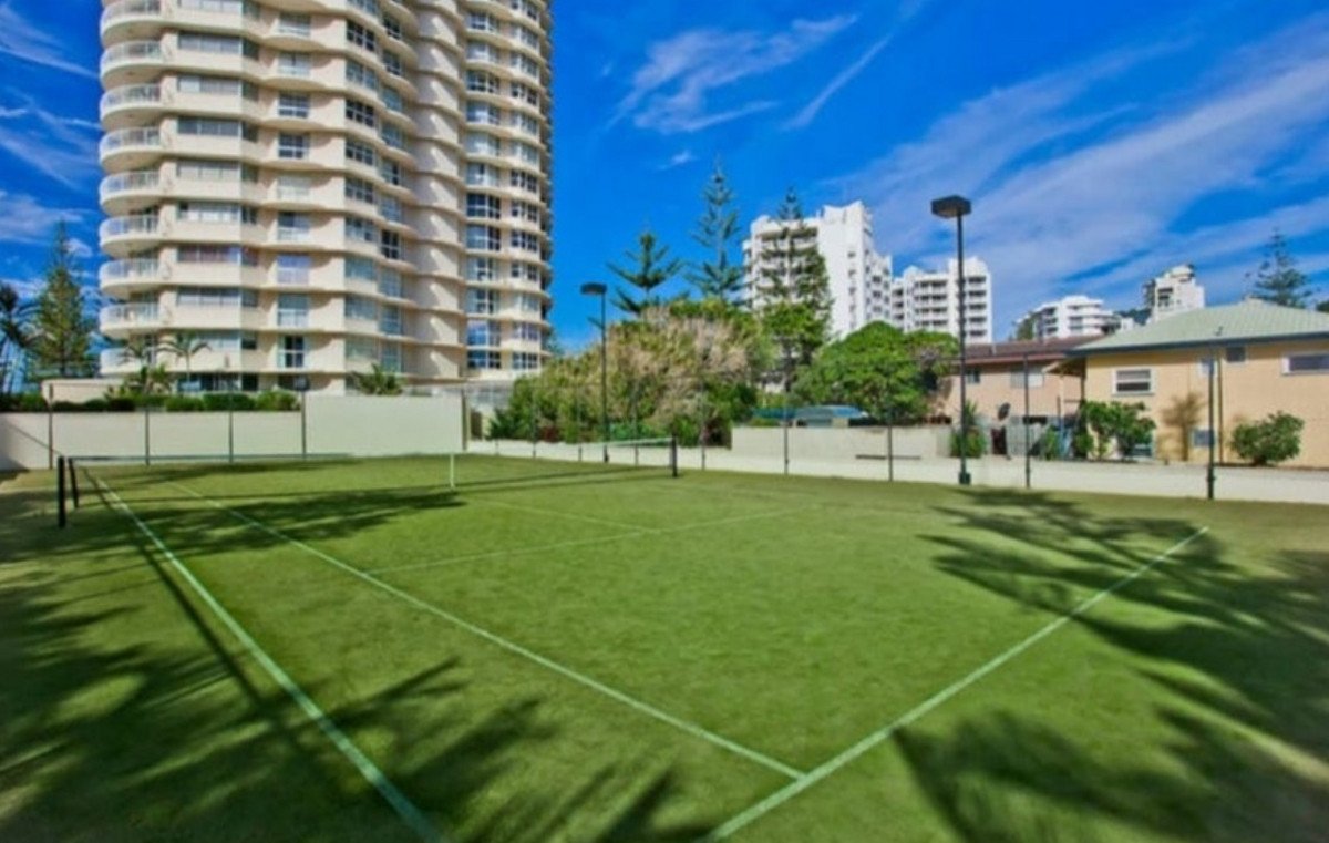 19E/238 The Esplanade Burleigh Heads 26