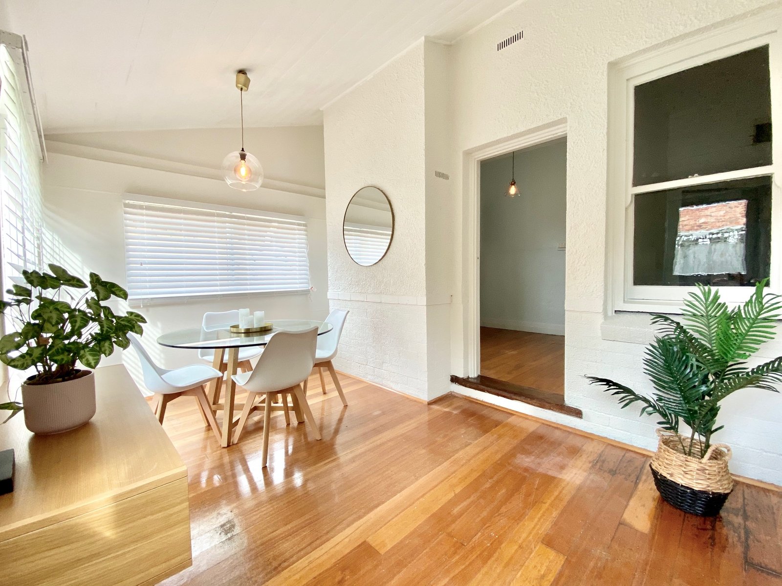 Real Estate and Property in 1a Almond Street, Caulfield South, VIC