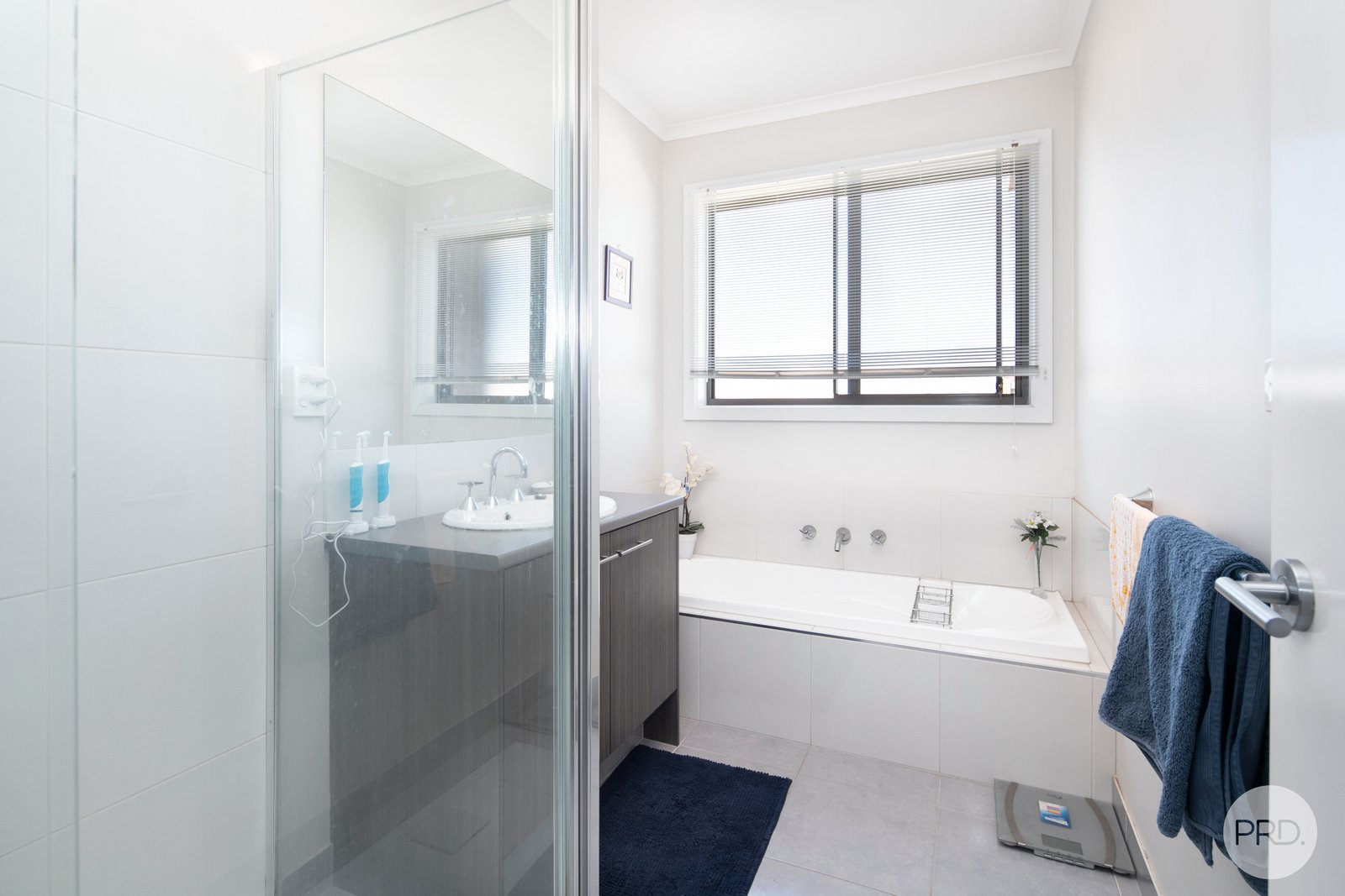 1A Ascot Gardens Drive DELACOMBE 5